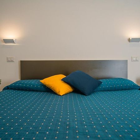 Hub Ferroviario - 12 Posti Letto Per Il Tuo Gruppo A Napoli Con Wifi E Netflix Panzió Kültér fotó