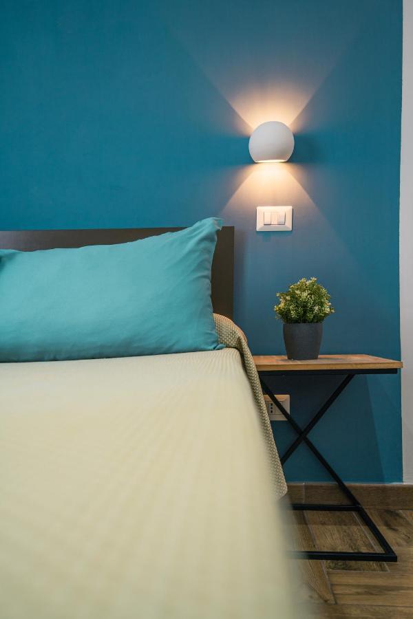 Hub Ferroviario - 12 Posti Letto Per Il Tuo Gruppo A Napoli Con Wifi E Netflix Panzió Kültér fotó