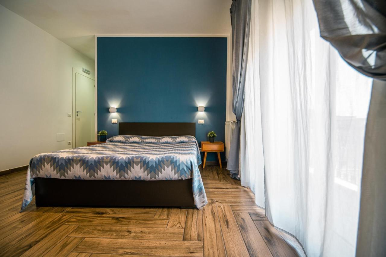Hub Ferroviario - 12 Posti Letto Per Il Tuo Gruppo A Napoli Con Wifi E Netflix Panzió Kültér fotó
