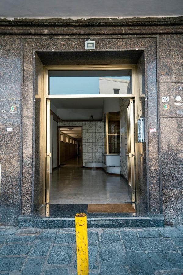 Hub Ferroviario - 12 Posti Letto Per Il Tuo Gruppo A Napoli Con Wifi E Netflix Panzió Kültér fotó