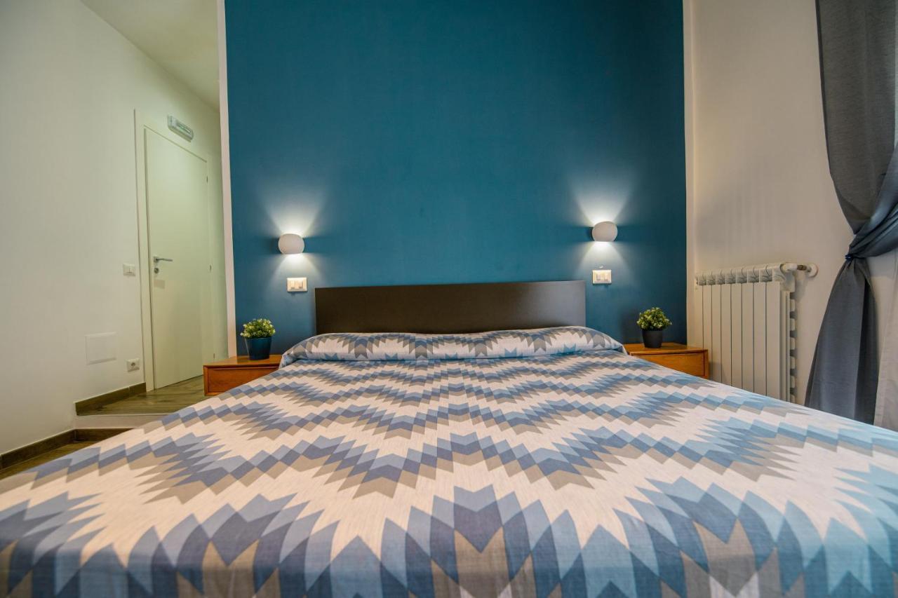 Hub Ferroviario - 12 Posti Letto Per Il Tuo Gruppo A Napoli Con Wifi E Netflix Panzió Kültér fotó
