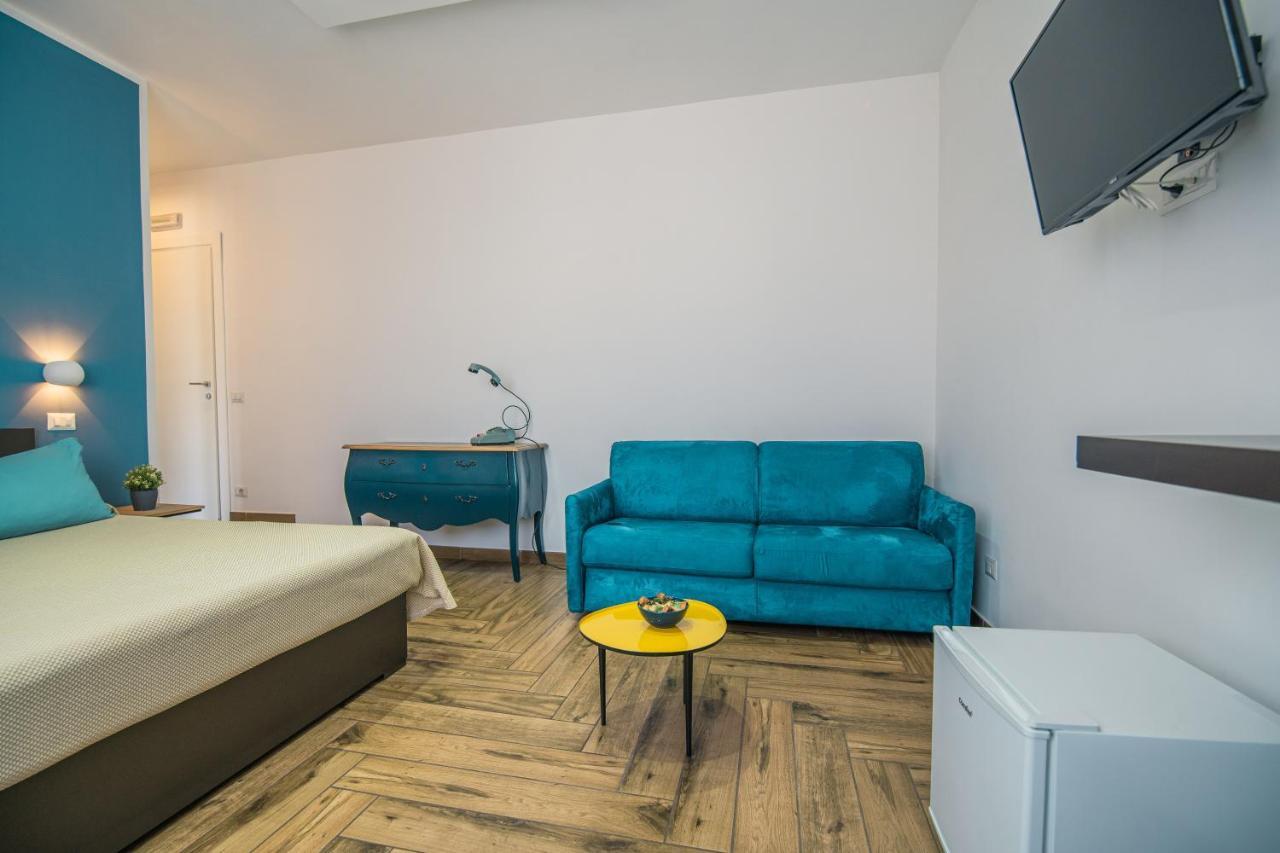 Hub Ferroviario - 12 Posti Letto Per Il Tuo Gruppo A Napoli Con Wifi E Netflix Panzió Kültér fotó